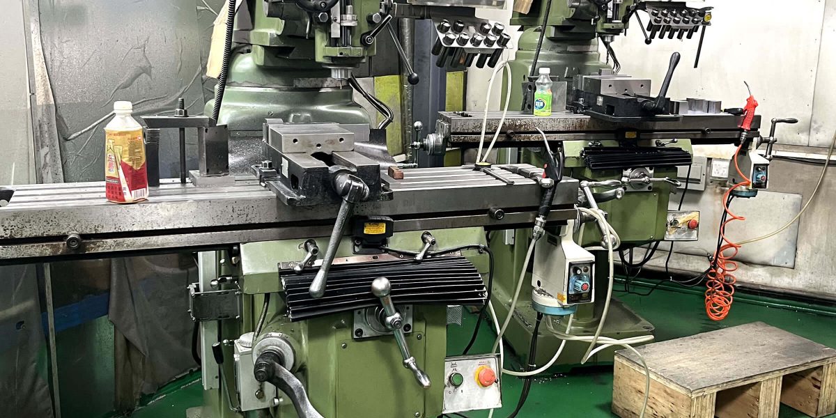 Universal milling machines